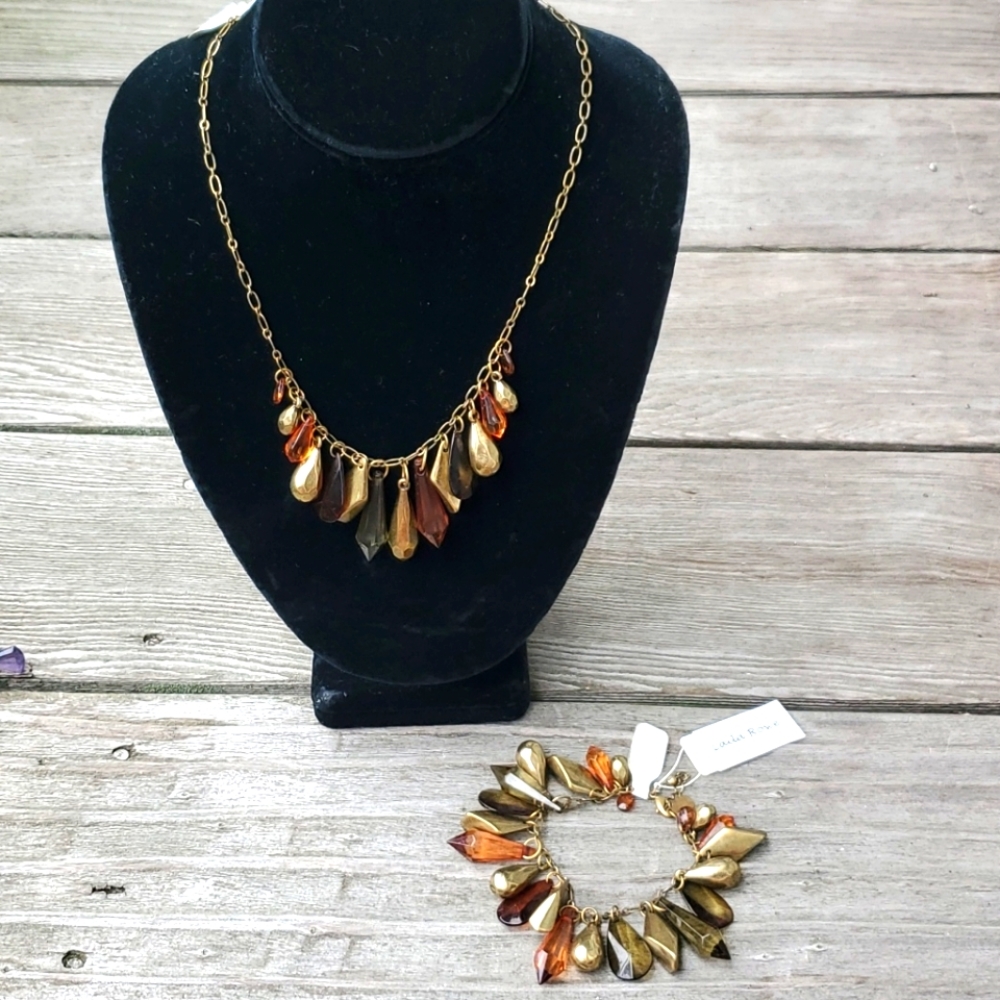 NWT boutique bead necklace & bracelet